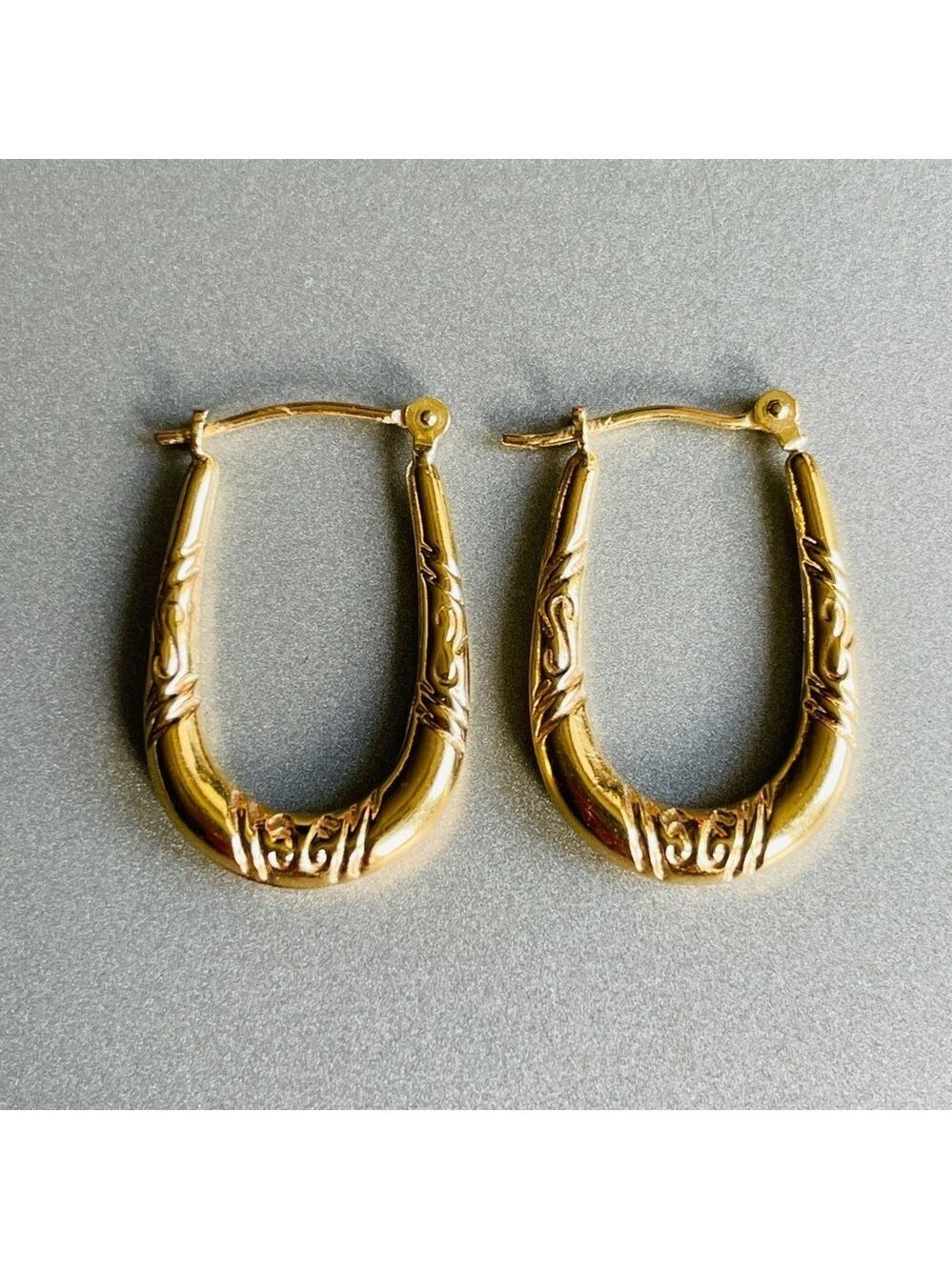14k Yellow Gold Ornate Oval Hoop Earrings Jacmel Mauritius JCM Vintage